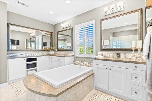 10 Alza Street, Rancho Mission Viejo, CA 92694