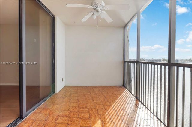 110 Lake Emerald Dr 404, Oakland Park, FL 33309