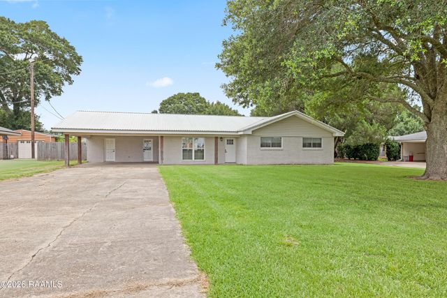 916 Heart D Farm Road, Youngsville, LA 70592