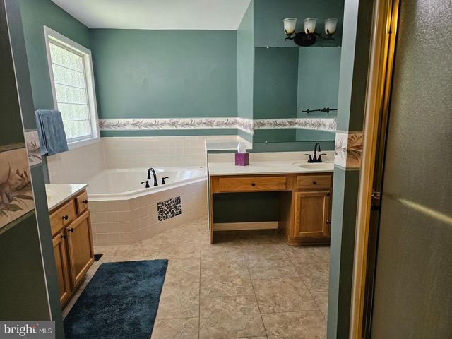 117 WILDERNESS DR, Locust Grove, VA 22508