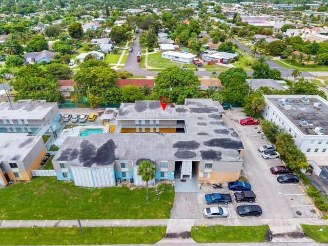 1500 CRESCENT Circle B215, Lake Park, FL 33403
