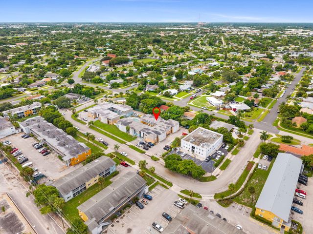 1500 CRESCENT Circle B215, Lake Park, FL 33403