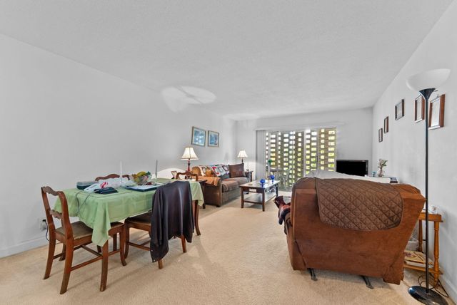 1500 CRESCENT Circle B215, Lake Park, FL 33403