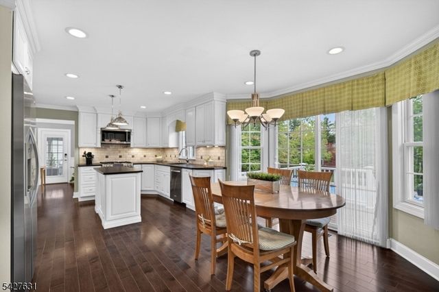 44 Fisher Dr, Hillsborough Twp., NJ 08844