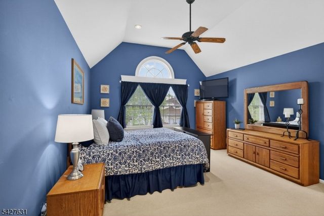 44 Fisher Dr, Hillsborough Twp., NJ 08844