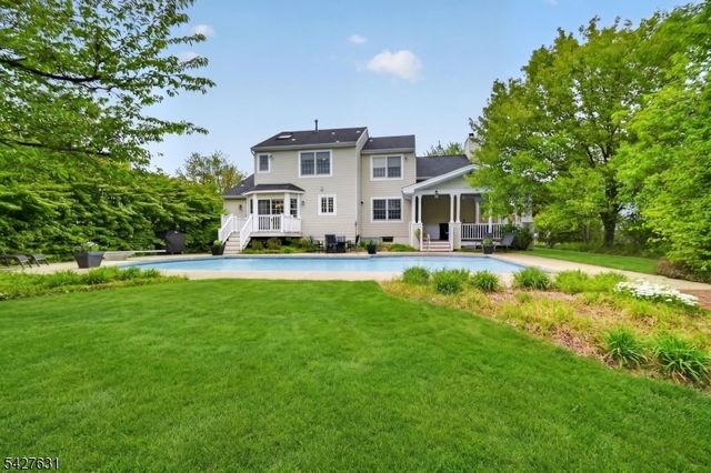 44 Fisher Dr, Hillsborough Twp., NJ 08844