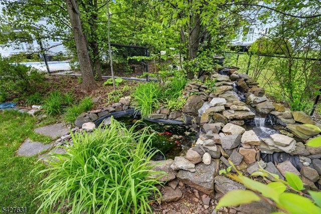 44 Fisher Dr, Hillsborough Twp., NJ 08844