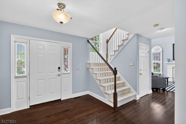 44 Fisher Dr, Hillsborough Twp., NJ 08844
