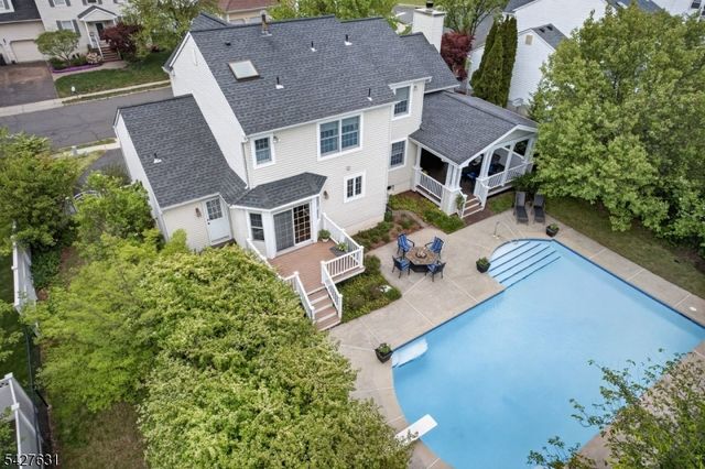 44 Fisher Dr, Hillsborough Twp., NJ 08844