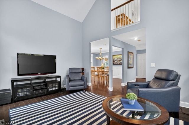 44 Fisher Dr, Hillsborough Twp., NJ 08844