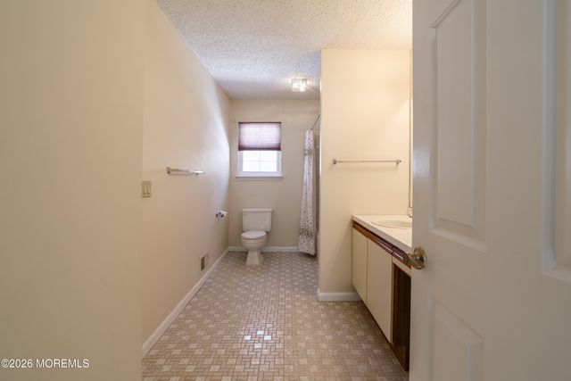 25 Beechwood Court, Barnegat, NJ 08005