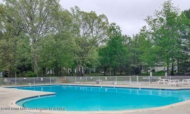 25 Beechwood Court, Barnegat, NJ 08005