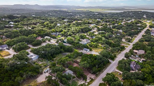 1091 Rotherman, Canyon Lake, TX 78133