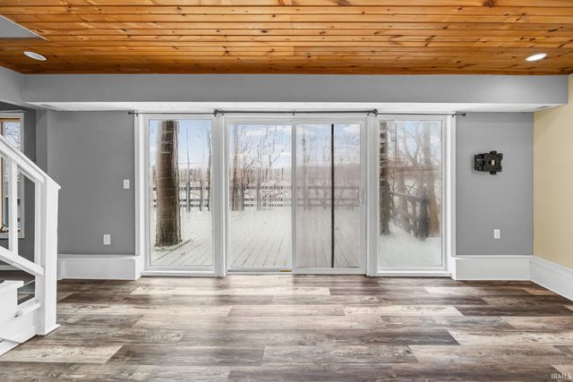 11914 W Breezy Point Drive, Monticello, IN 47960