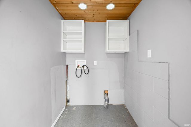 11914 W Breezy Point Drive, Monticello, IN 47960