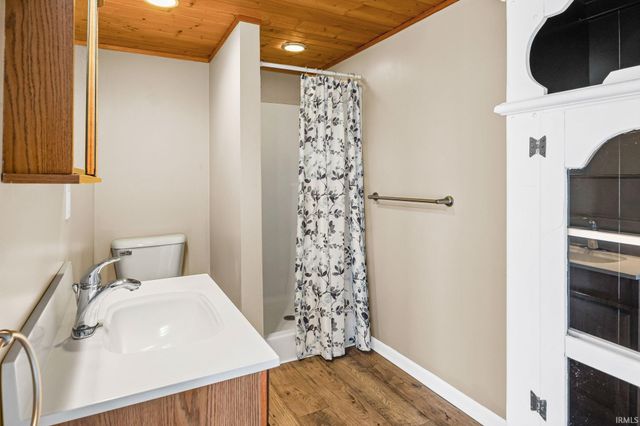 11914 W Breezy Point Drive, Monticello, IN 47960