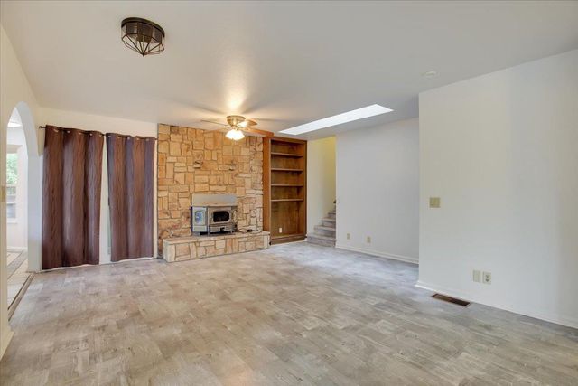18864 Jayhawk Dr, Penn Valley, CA 95946