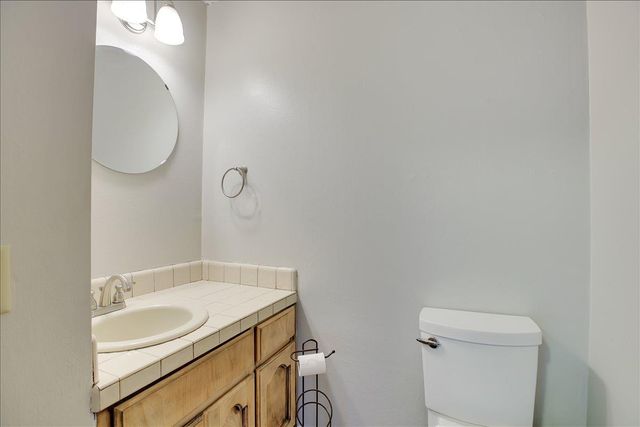 18864 Jayhawk Dr, Penn Valley, CA 95946