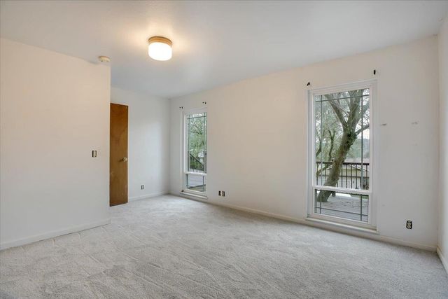 18864 Jayhawk Dr, Penn Valley, CA 95946