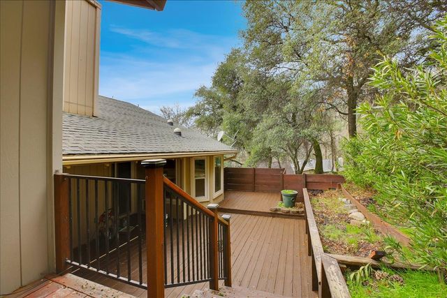 18864 Jayhawk Dr, Penn Valley, CA 95946