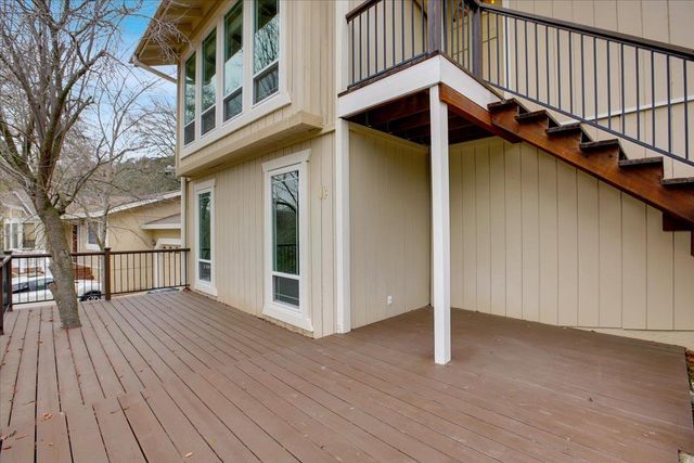 18864 Jayhawk Dr, Penn Valley, CA 95946