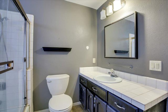 18864 Jayhawk Dr, Penn Valley, CA 95946