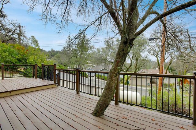 18864 Jayhawk Dr, Penn Valley, CA 95946