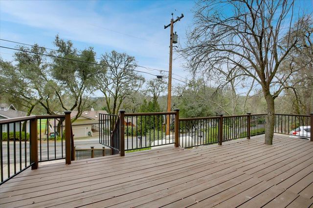 18864 Jayhawk Dr, Penn Valley, CA 95946