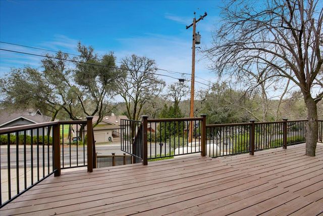 18864 Jayhawk Dr, Penn Valley, CA 95946