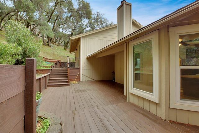 18864 Jayhawk Dr, Penn Valley, CA 95946