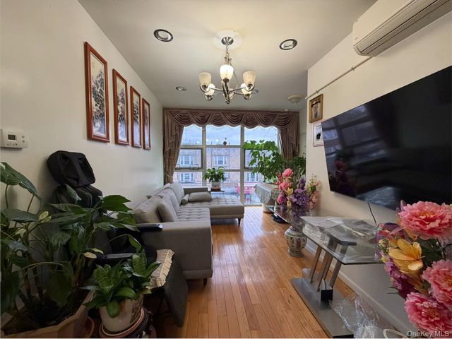 4216 162nd Street, Flushing, NY 11358