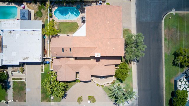 229 W VISTA Avenue, Phoenix, AZ 85021