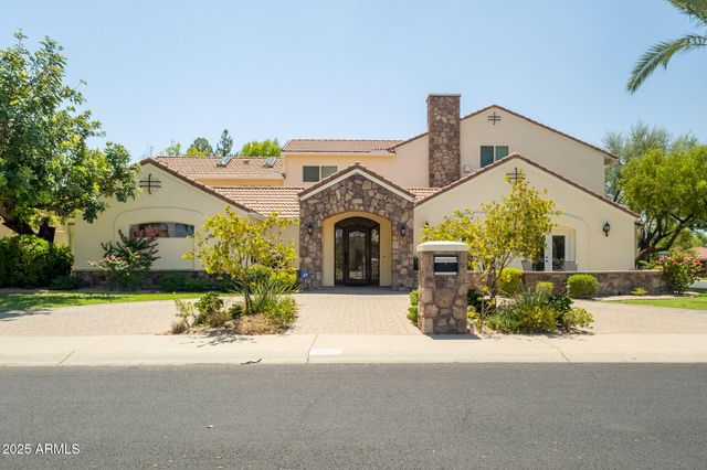229 W VISTA Avenue, Phoenix, AZ 85021