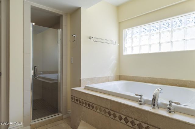 229 W VISTA Avenue, Phoenix, AZ 85021