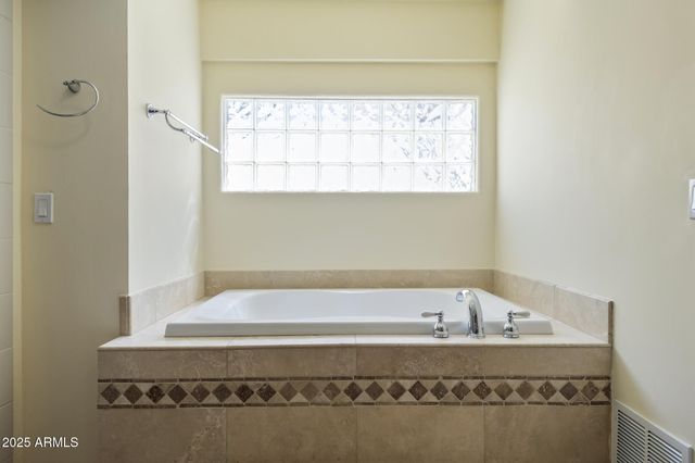 229 W VISTA Avenue, Phoenix, AZ 85021