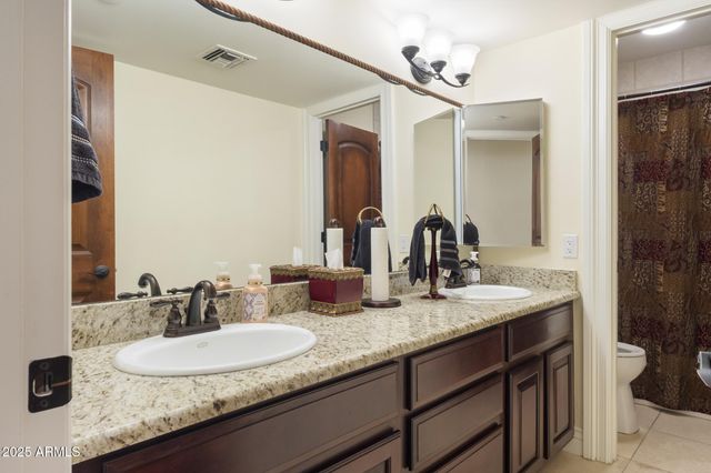 229 W VISTA Avenue, Phoenix, AZ 85021