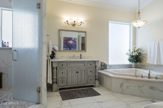 229 W VISTA Avenue, Phoenix, AZ 85021