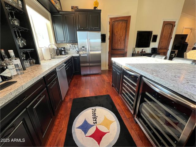 229 W VISTA Avenue, Phoenix, AZ 85021