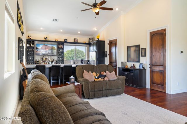 229 W VISTA Avenue, Phoenix, AZ 85021