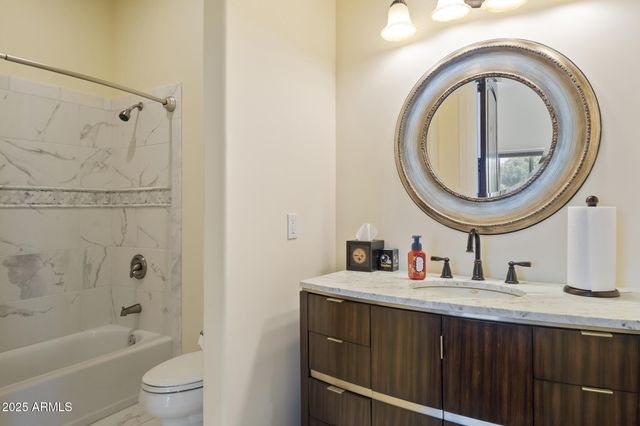 229 W VISTA Avenue, Phoenix, AZ 85021