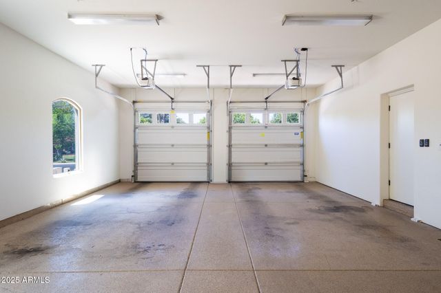 229 W VISTA Avenue, Phoenix, AZ 85021