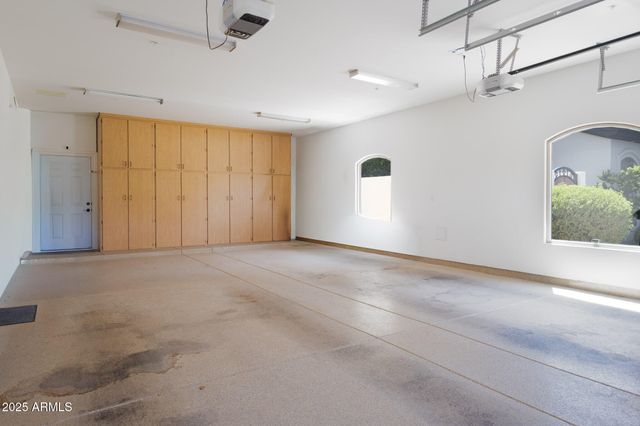 229 W VISTA Avenue, Phoenix, AZ 85021