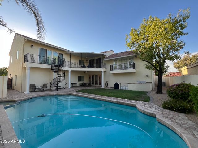 229 W VISTA Avenue, Phoenix, AZ 85021