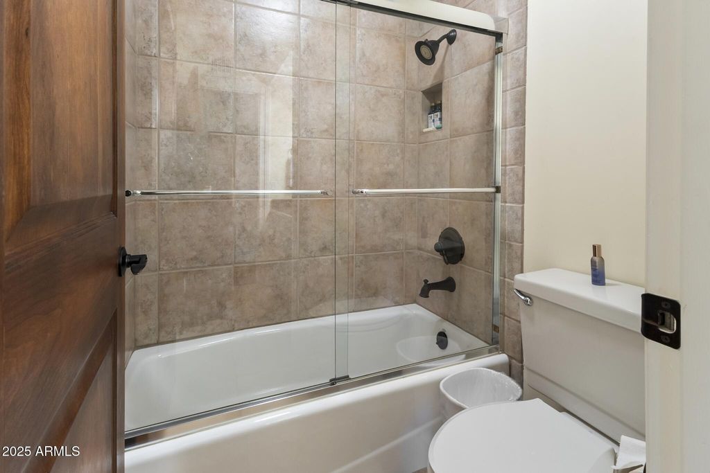 Image 36 of property listing at 229 W VISTA Avenue, Phoenix, AZ 85021