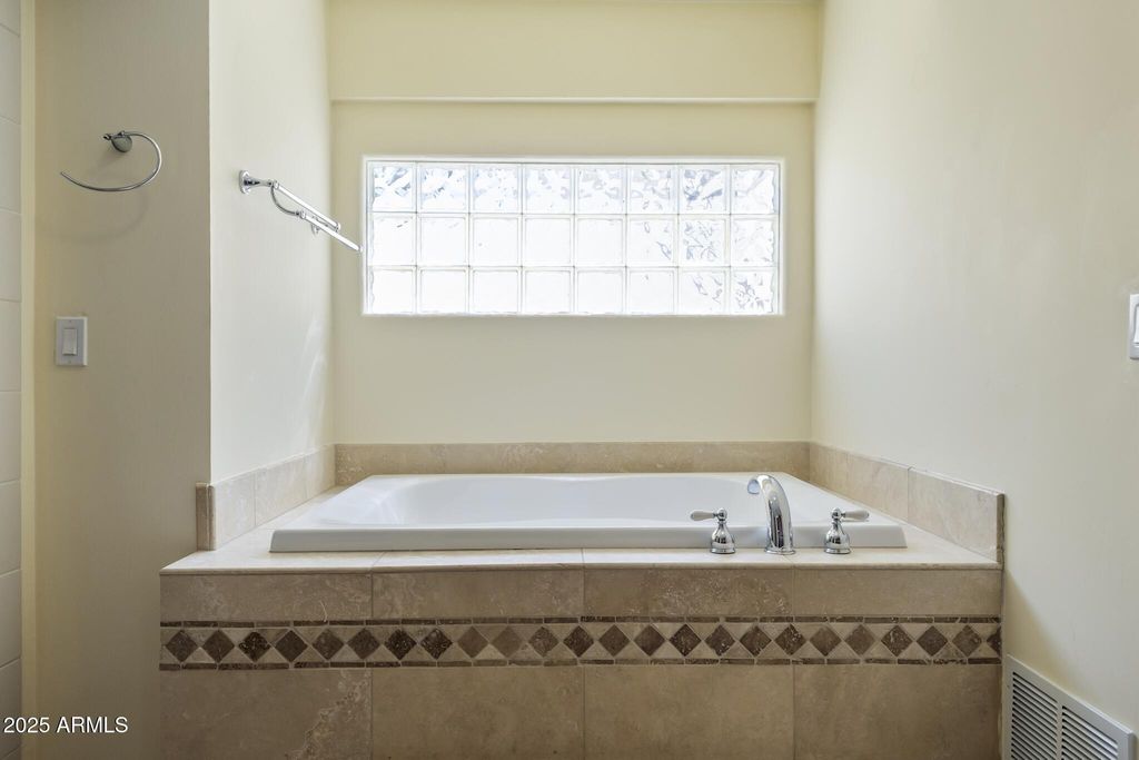 Image 49 of property listing at 229 W VISTA Avenue, Phoenix, AZ 85021