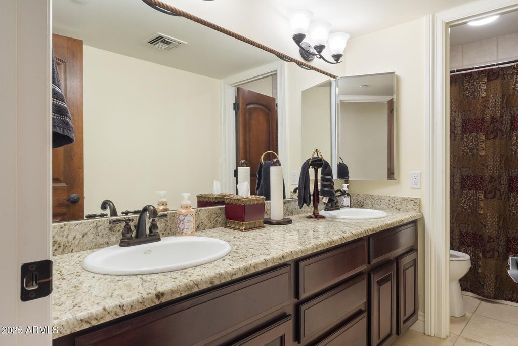 Image 51 of property listing at 229 W VISTA Avenue, Phoenix, AZ 85021