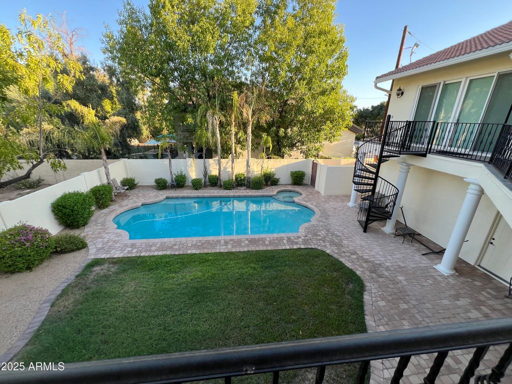Image 59 of property listing at 229 W VISTA Avenue, Phoenix, AZ 85021