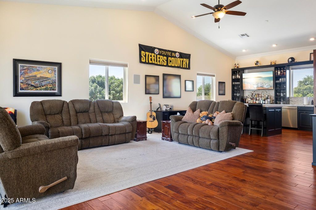 Image 79 of property listing at 229 W VISTA Avenue, Phoenix, AZ 85021