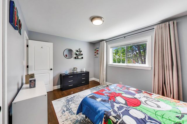 9448 N Oak Avenue, Des Plaines, IL 60016