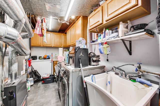 9448 N Oak Avenue, Des Plaines, IL 60016